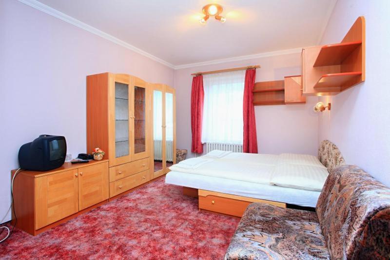 Hotel Centrál Kremnica Habitación foto