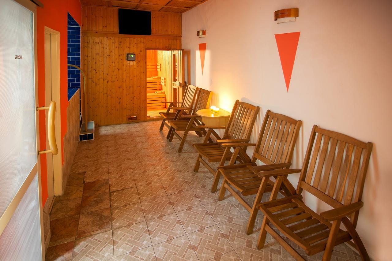 Hotel Centrál Kremnica Exterior foto